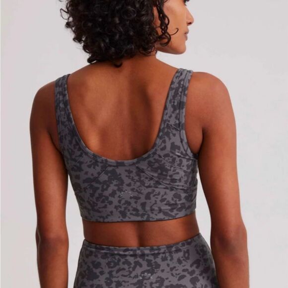 Varley Let’s Move Kellam Bra xs NWOT - Picture 2 of 5